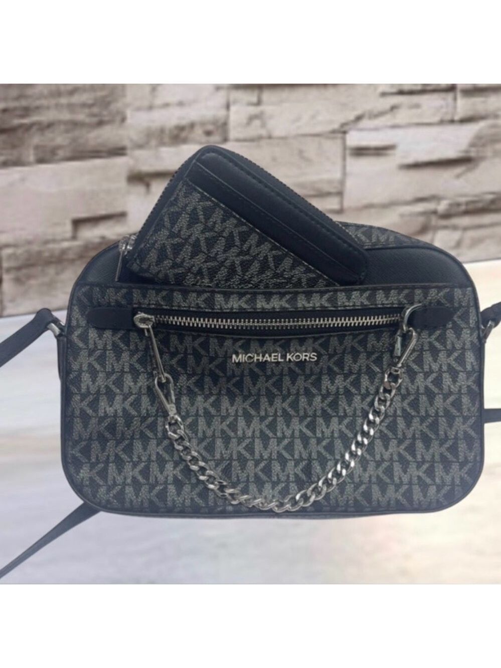 Michael Kors Chain Crossbody With Matching Wallet Set Silver Black Metallic Logo - Picture 10 of 10